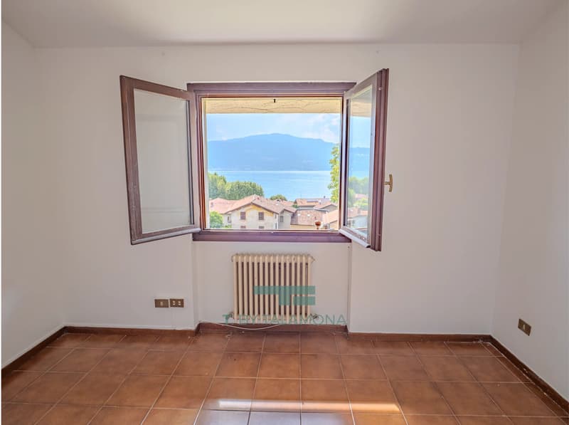 Dreizimmerwohnung mit Panoramablick auf den Lago Maggiore in Cerro di Laveno Mombello (13)