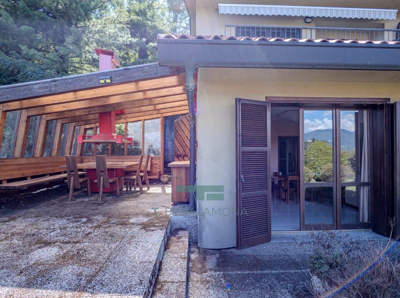 Wohnung mit privatem Garten und Wohnanlage mit Schwimmbad in Brezzo di Bedero (6)