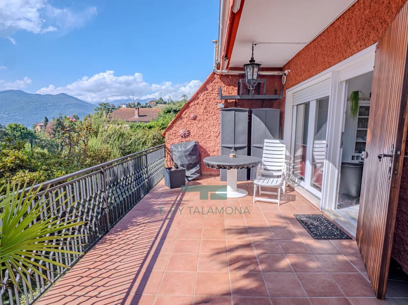 Geschmackvolle Terrassenwohnung in ruhiger, grüner Wohngegend von Luino (5)