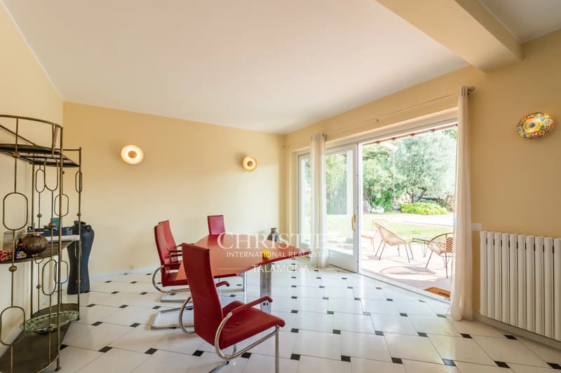Villa mit Pool in der grünen Landschaft von Sesto Calende (10)