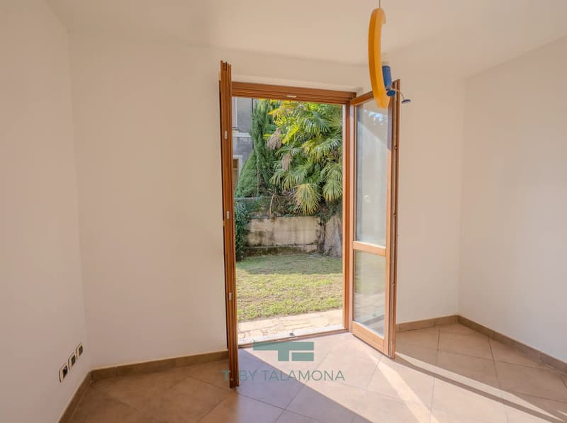 Wohnung mit Garten und Garage (12)