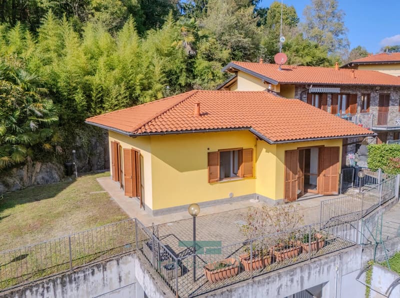 Wohnung mit Garten und Garage (2)