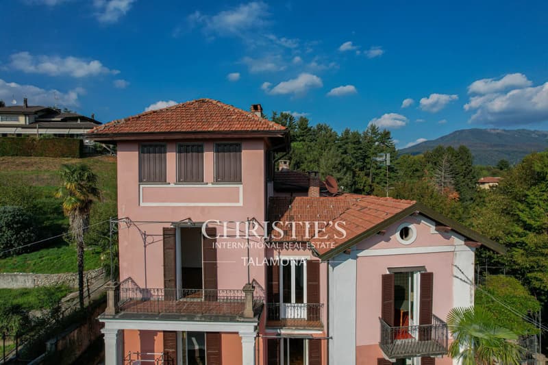 Dreizimmerwohnung mit Blick auf den Lago Maggiore in Liberty-Villa Cardana (1)
