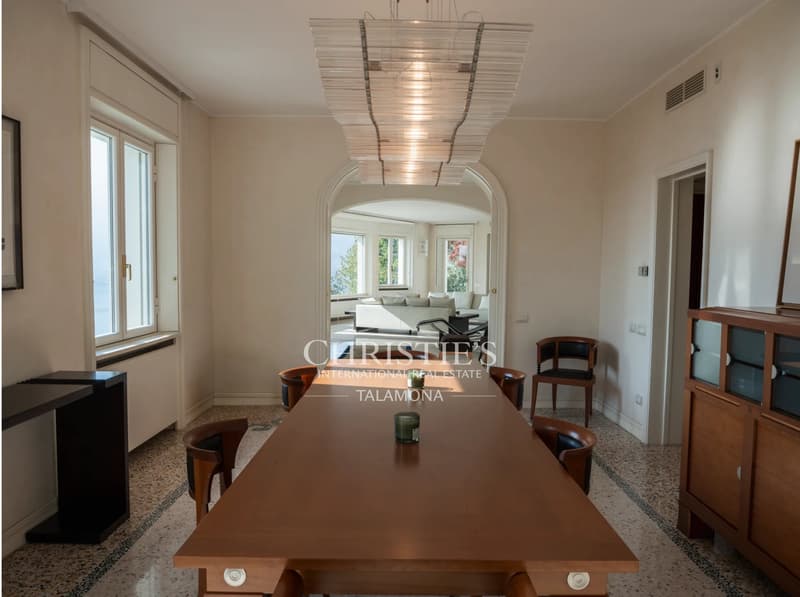 Designvilla mit Blick auf den Borromäischen Golf und Park (10)