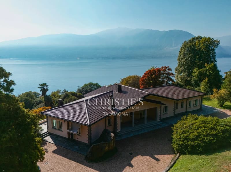 Designvilla mit Blick auf den Borromäischen Golf und Park (4)