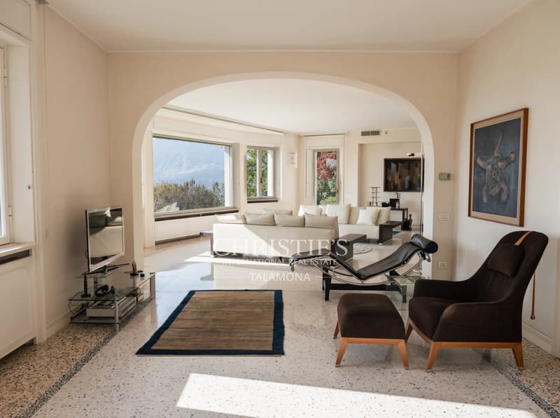 Designvilla mit Blick auf den Borromäischen Golf und Park (7)