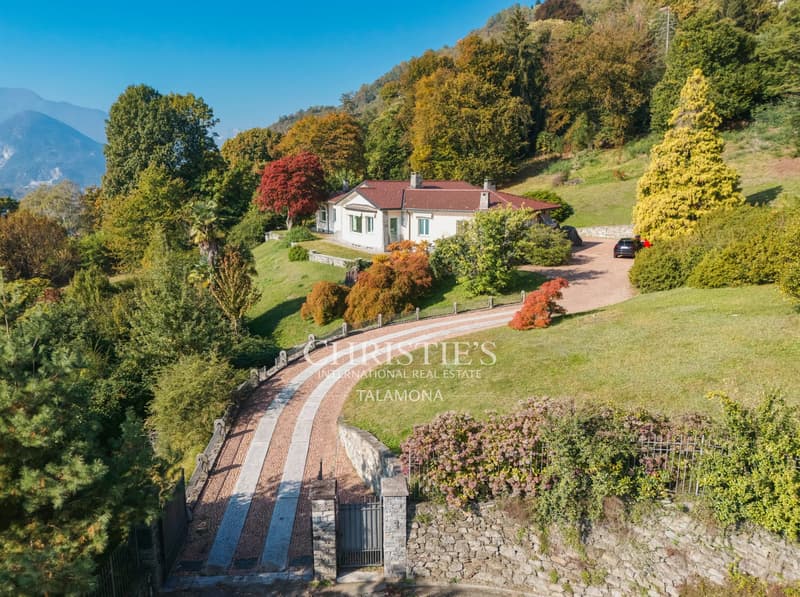 Designvilla mit Blick auf den Borromäischen Golf und Park (5)