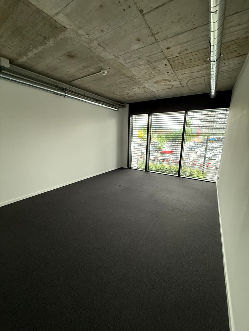Compact office on the intermediate floor – efficient, flexible, available immediately (3)