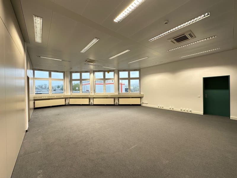 Helle Bürofläche am Honeywell-Platz 1 in Dielsdorf  70 m² an zentraler Lage (7)