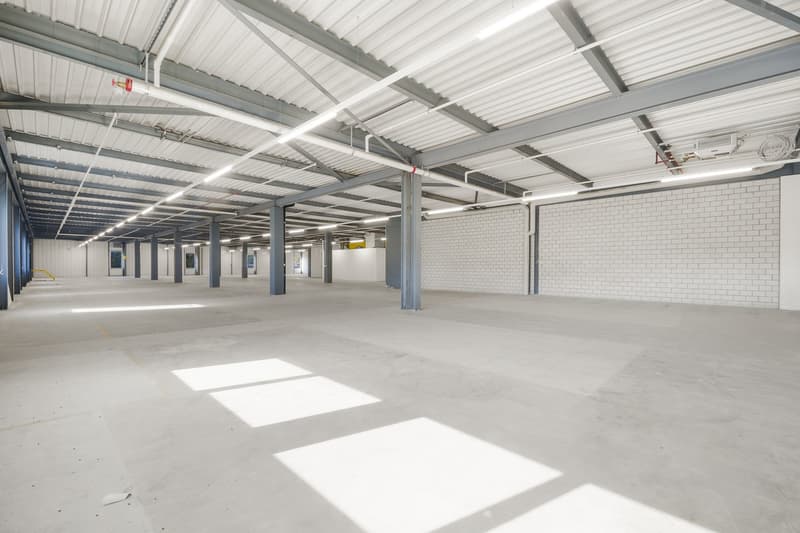 Efficient logistics hub with complete infrastructure – spaces from 420 to 2,300 m² (9)
