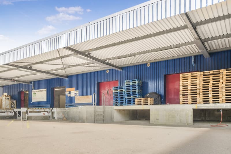 Efficient logistics hub with complete infrastructure – spaces from 420 to 2,300 m² (3)