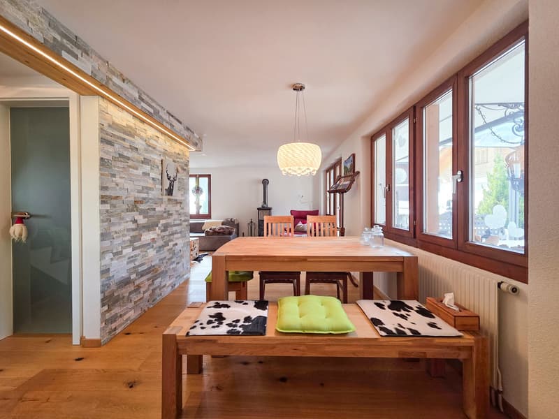 Charmantes 4-Zimmer-Chalet in ruhiger Lage von Kandersteg (5)
