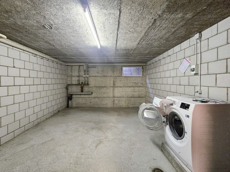 Attraktive 3.5-Zimmer-Erdgeschosswohnung in einem Zweifamilienhaus in Kandersteg (24)