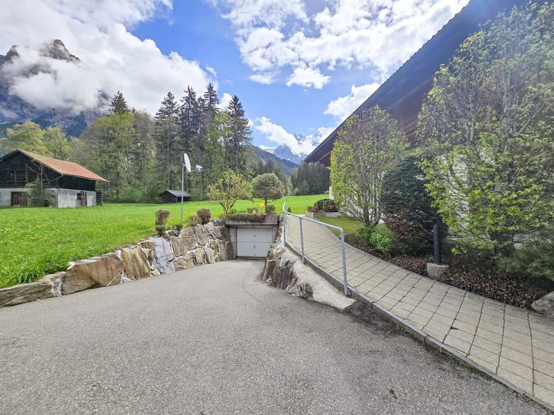 Attraktive 3.5-Zimmer-Erdgeschosswohnung in einem Zweifamilienhaus in Kandersteg (21)