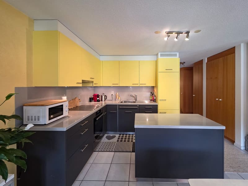 Attraktive 3.5-Zimmer-Erdgeschosswohnung in einem Zweifamilienhaus in Kandersteg (8)