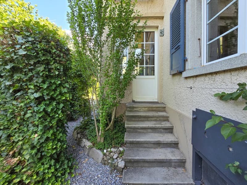 12 Zimmer Wohnhaus (41)