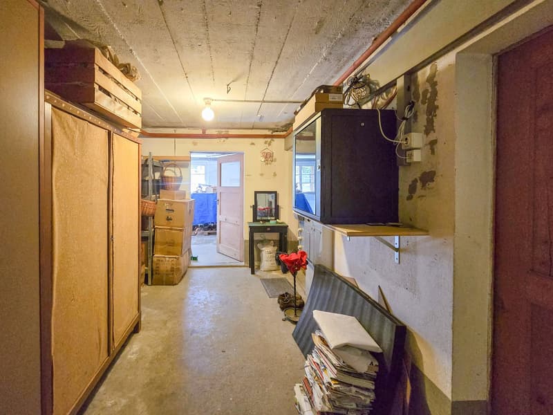 12 Zimmer Wohnhaus (42)