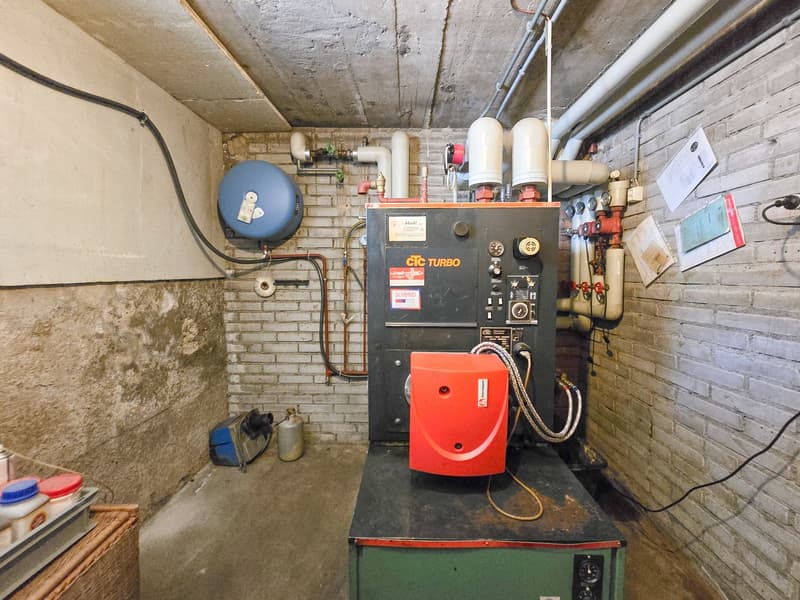 12 Zimmer Wohnhaus (44)