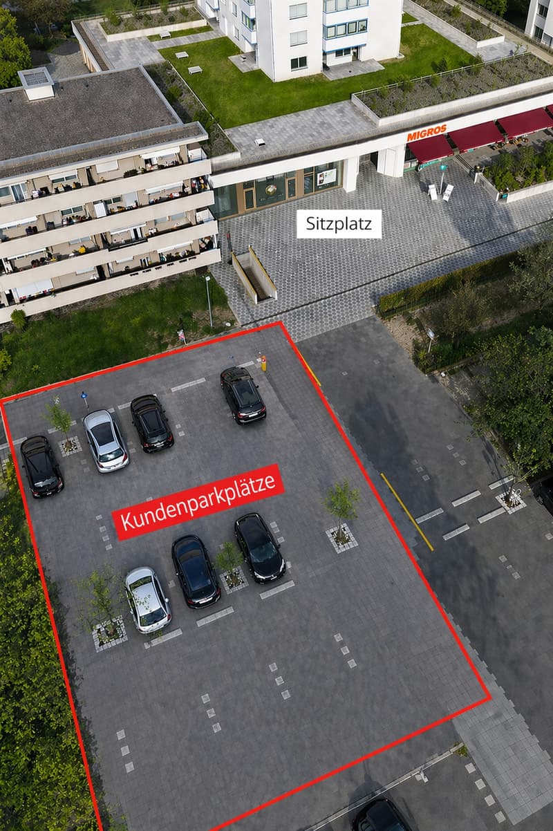 Attraktiver Gewerberaum mit grosser Fensterfront in Spreitenbach (2)