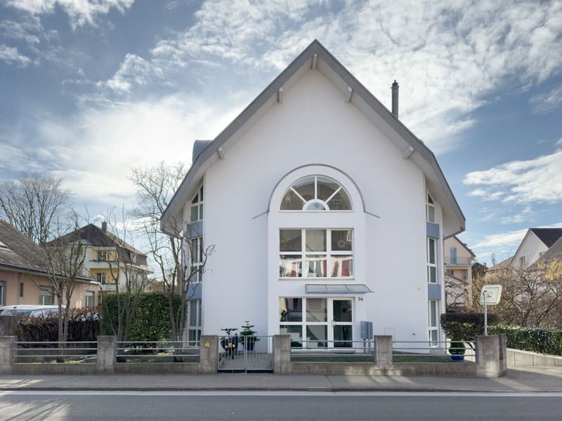 Sonnige 7.5-Zimmer-Eigentumswohnung mit grosszügigem teils verglastem Balkon in Bümpliz (1)