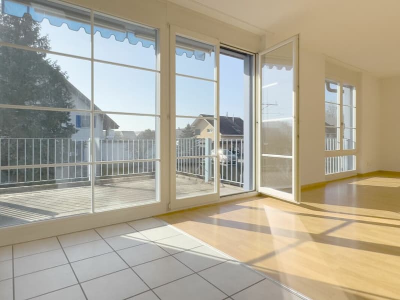 4.5-Zimmer-Eigentumswohnung mit sonnigem Balkon und vielen Annehmlichkeiten