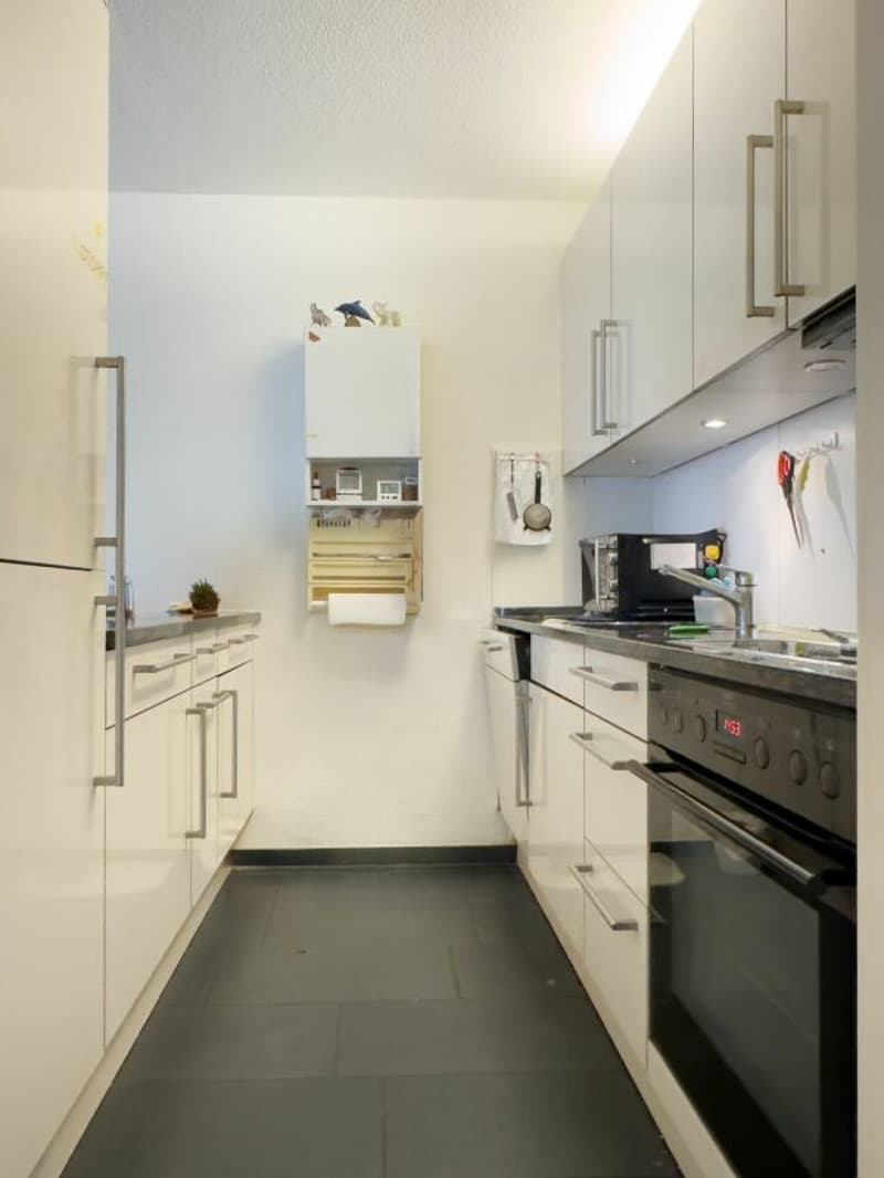 Gemütliche 3-Zimmer-Eigentumswohnung mit Balkon, Keller und Einstellhallenplatz (4)