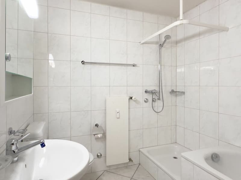 Sonnige 3.5-Zimmer-Eigentumswohnung 80 m² mit Balkon, 19 m² Bastelraum/Studio und Einstellhallenplatz (17)