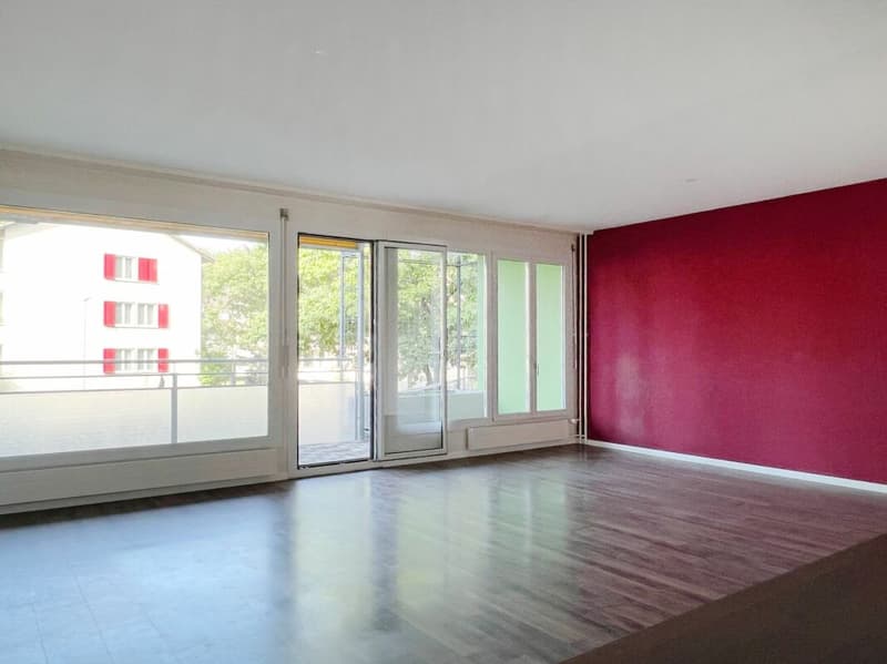 Sonnige 3.5-Zimmer-Eigentumswohnung mit Balkon, Keller und Einstellhallenplatz (7)