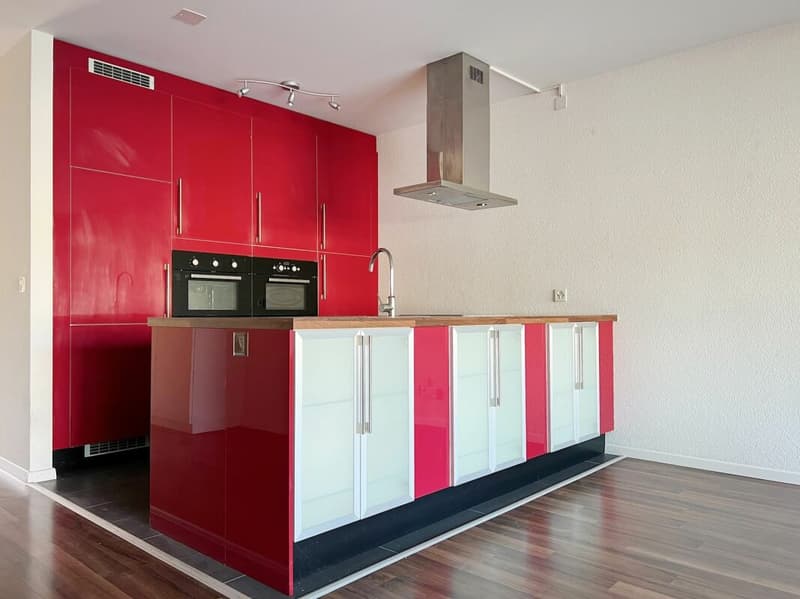Sonnige 3.5-Zimmer-Eigentumswohnung mit Balkon, Keller und Einstellhallenplatz (6)