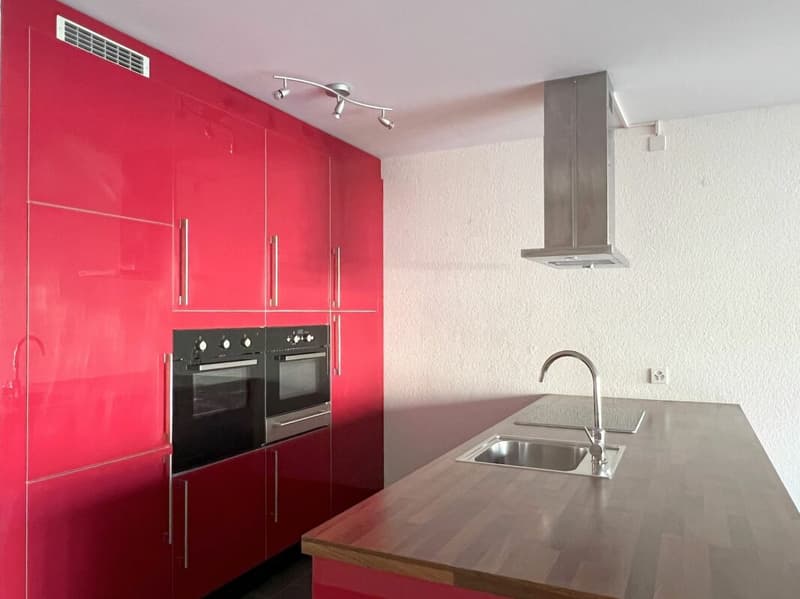 Sonnige 3.5-Zimmer-Eigentumswohnung mit Balkon, Keller und Einstellhallenplatz (5)