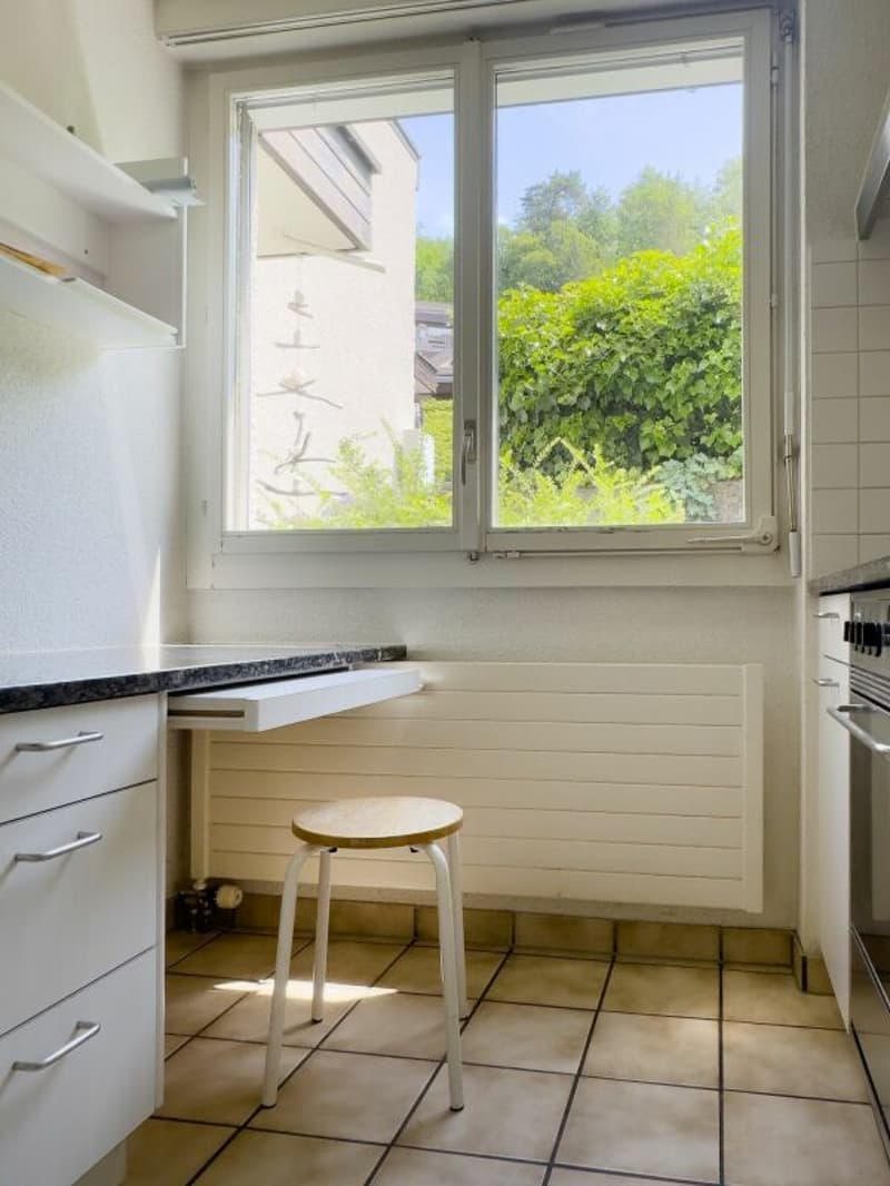 3.5-Zimmer-Reihenhaus, ursprünglich 4.5-Zimmer, mit pflegeleichtem Umschwung, Einzelgarage und schöner Aussichtslage am Tor zur Stadt Thun (7)
