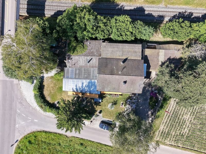 Freistehendes 6.5-Zimmer-Einfamilienhaus mit Wintergarten, Werkstatt und vielseitigen Nebengebäuden (25)