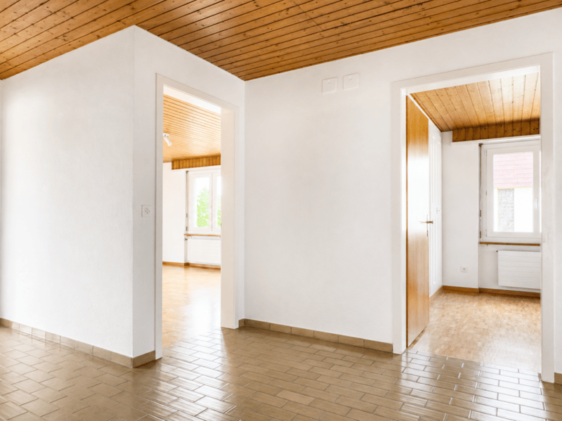 Freistehendes 6-Zimmer-Einfamilienhaus mit schöner Gartenanlage, Balkon, Garage und Vorplatz mit Parkplatzmöglichkeiten (11)