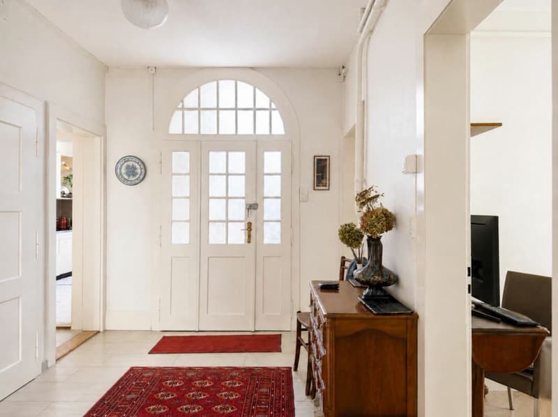 Eine echte Rarität im Breitsch: 4.5-Zimmer-Altbauwohnung mit schönem Balkon im Hochparterre (9)