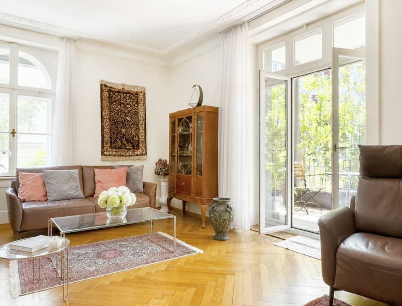 Eine echte Rarität im Breitsch: 4.5-Zimmer-Altbauwohnung mit schönem Balkon im Hochparterre (5)
