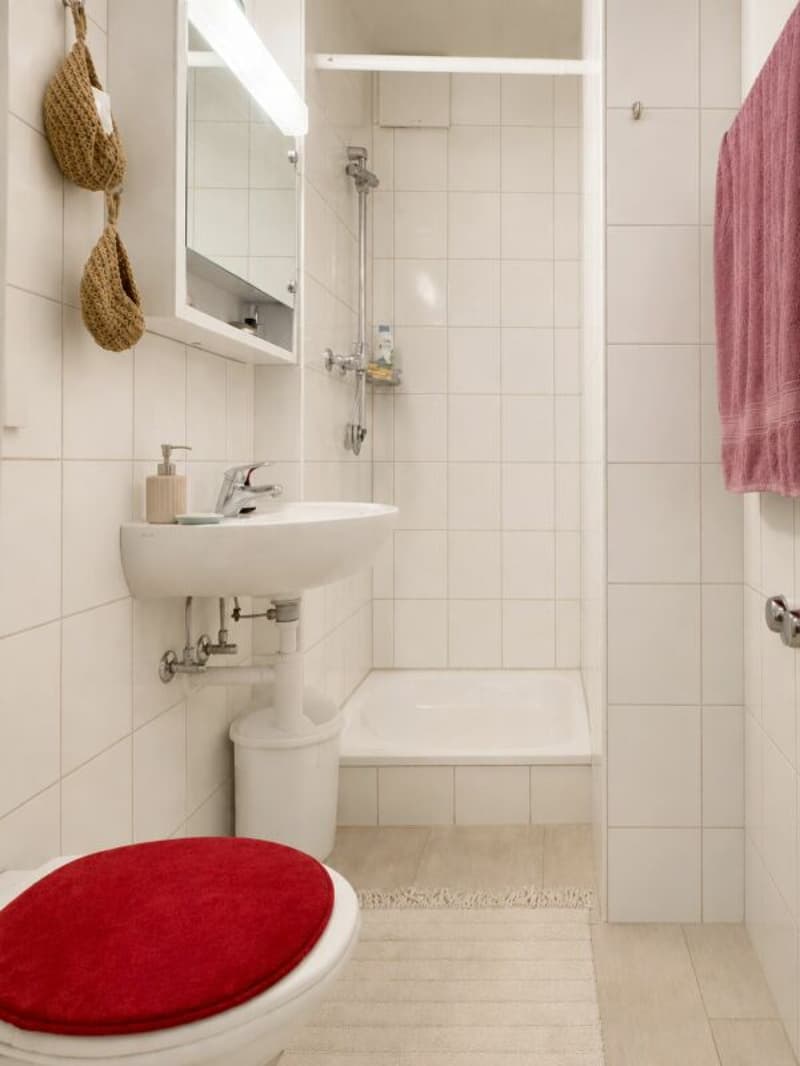 Eine echte Rarität im Breitsch: 4.5-Zimmer-Altbauwohnung mit schönem Balkon im Hochparterre (17)