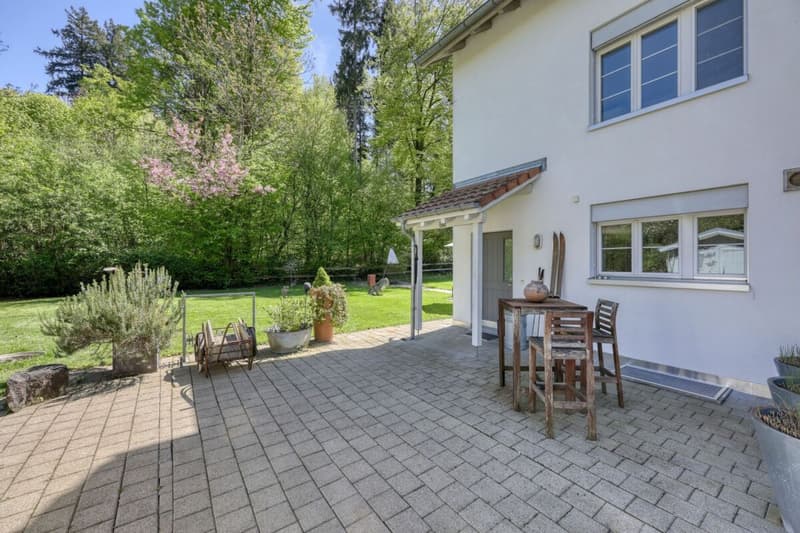 Familienfreundliches 5.5-Zimmer-Doppeleinfamilienhaus mit idyllischem Umschwung und Erweiterungspotenzial (4)