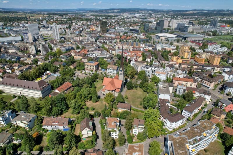Mehrfamilienhaus mit sehr viel Potenzial im beliebten Stadtteil (2)