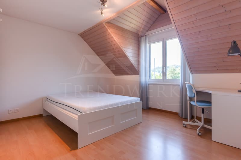 Offene 3.5-Zimmer-Dupplexwohnung mit sonnigem Balkon in Gasel (8)
