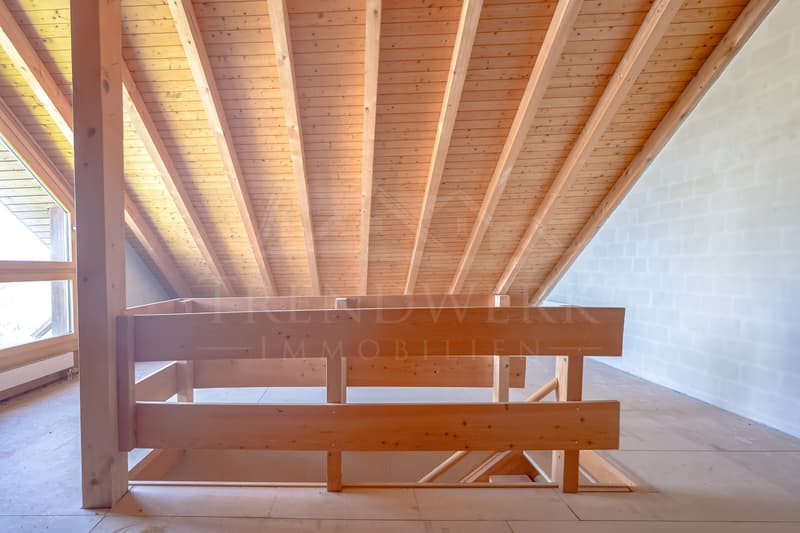 4-Zimmer-Doppeleinfamilienhaus mit sonnigem Garten und Garage in Worb (9)