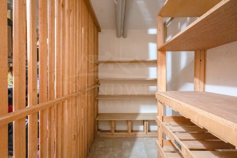 Grosszügige 6.5-Zimmer-Eigentumswohnung an ruhiger Lage in Rüfenacht (11)