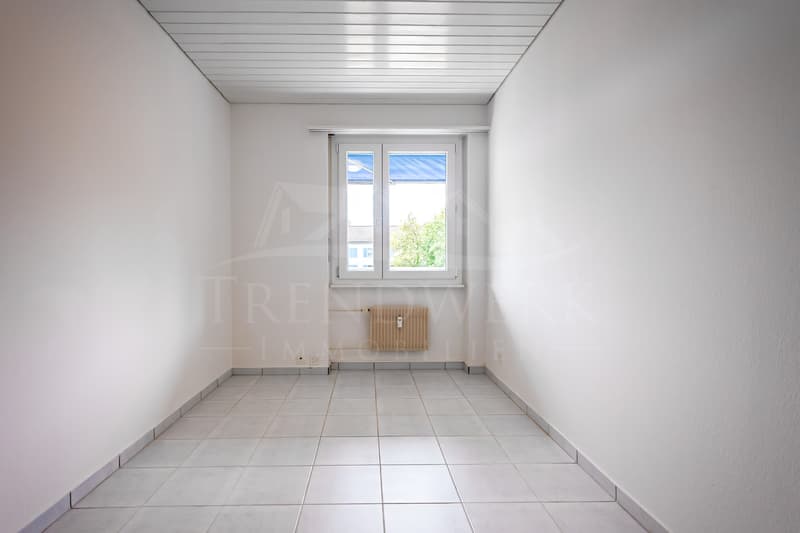 Grosszügige 6.5-Zimmer-Eigentumswohnung an ruhiger Lage in Rüfenacht (6)