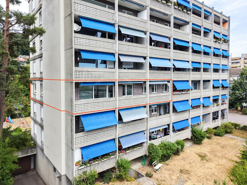 Grosszügige 6.5-Zimmer-Eigentumswohnung an ruhiger Lage in Rüfenacht (1)
