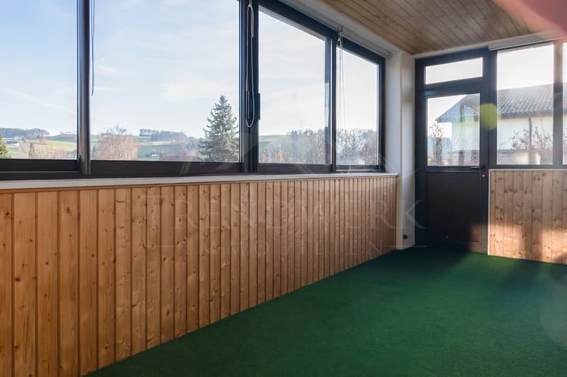 Ruhig gelegenes und helles 6-Zimmer-Einfamilienhaus in Ueberstorf (7)