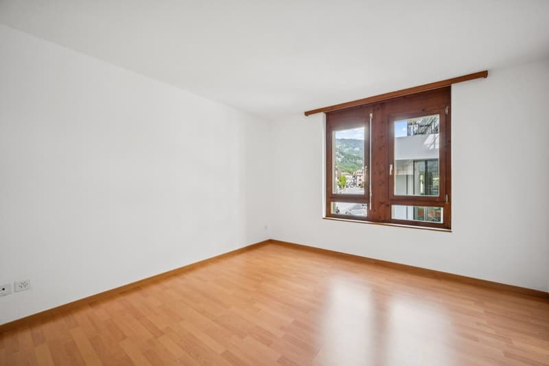 Helle 4.5-Zimmer-Wohnung im 1. Obergeschoss an zentraler Lage in Meiringen (6)
