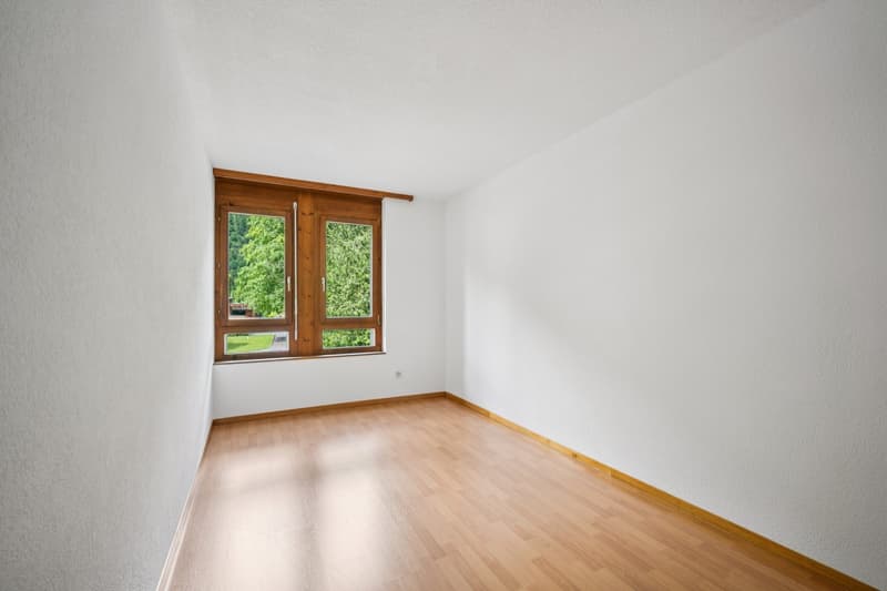Helle 4.5-Zimmer-Wohnung im 1. Obergeschoss an zentraler Lage in Meiringen (7)