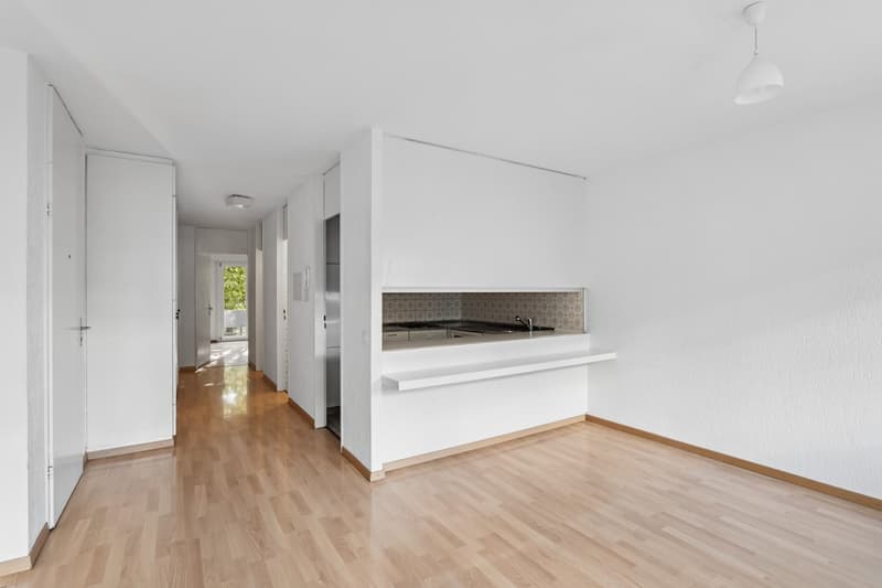 Helle und moderne 4.5-Zimmer-Wohnung mit schöner Aussicht in Bellach (2)