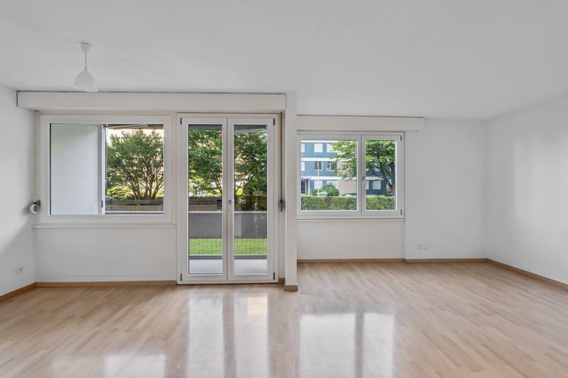 Helle und moderne 4.5-Zimmer-Wohnung mit schöner Aussicht in Bellach (3)