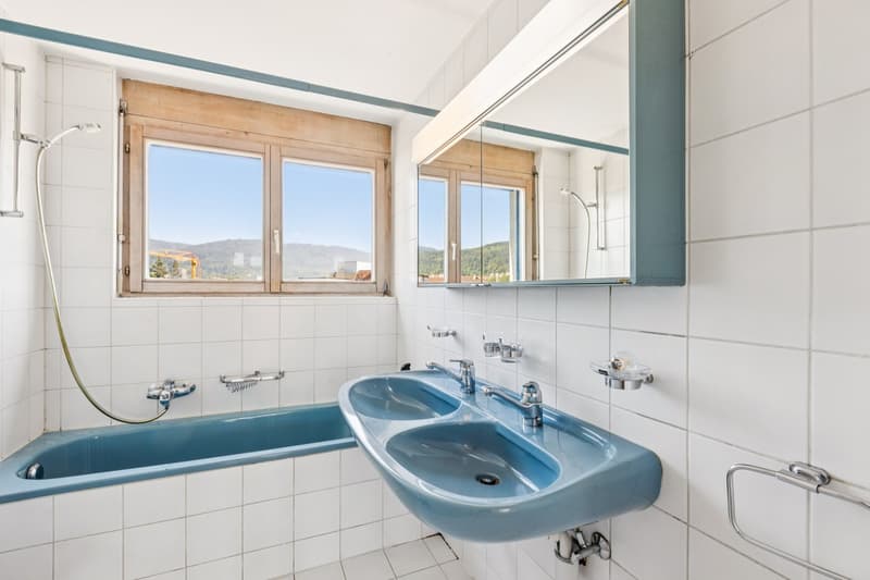 Magnifique appartement rénové de 5,5 pièces avec grande terrasse et vue dégagée à Bienne (7)