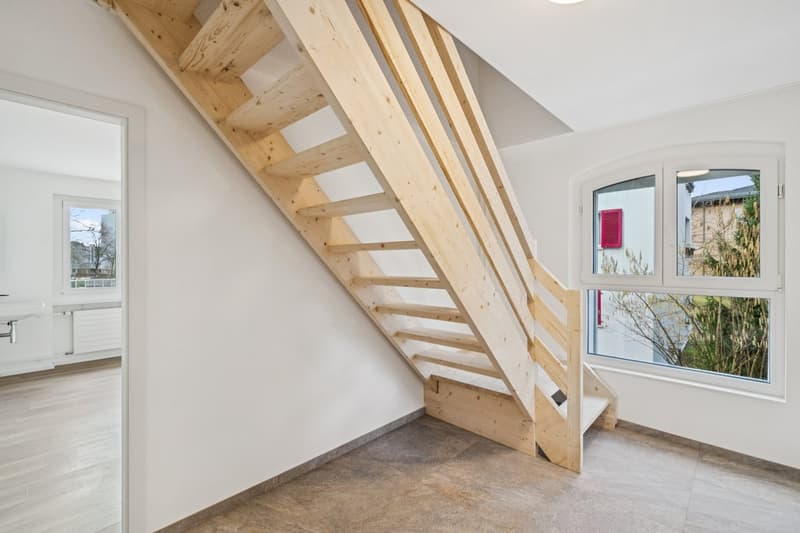 Wohnen auf höchstem Niveau Traumhafte 4.5-Zimmer-Maisonette nach Totalsanierung (8)
